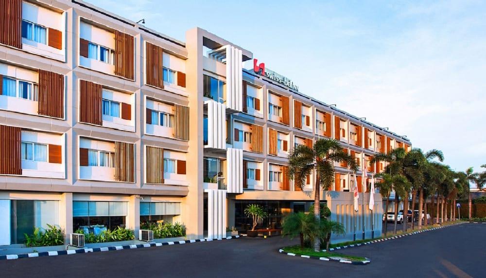 Swiss-Belinn Cibitung Exterior photo